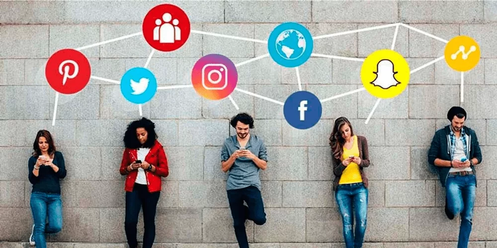 REDES SOCIALES